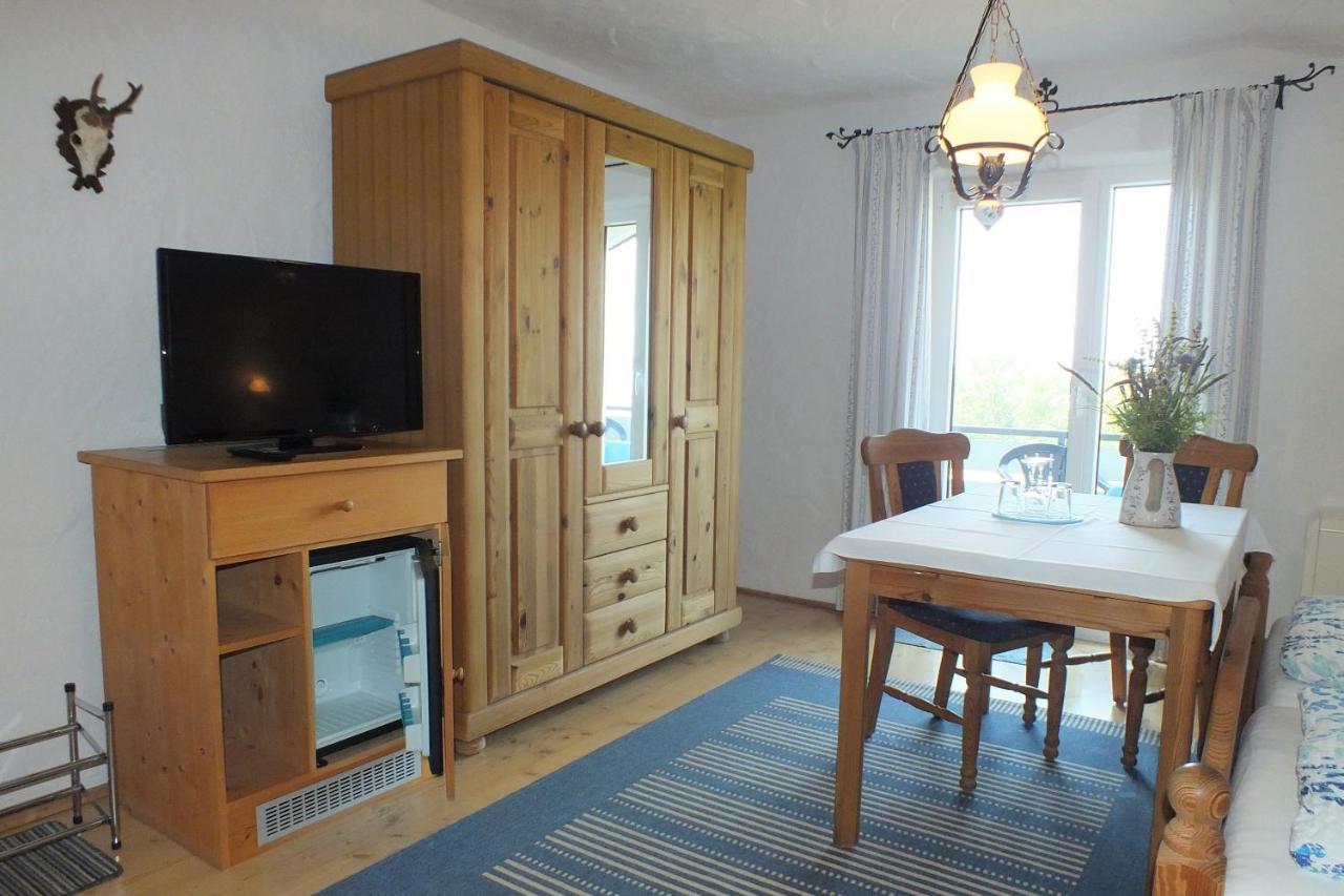 Haus Chiemseeblick Hotell Grabenstätt Exteriör bild